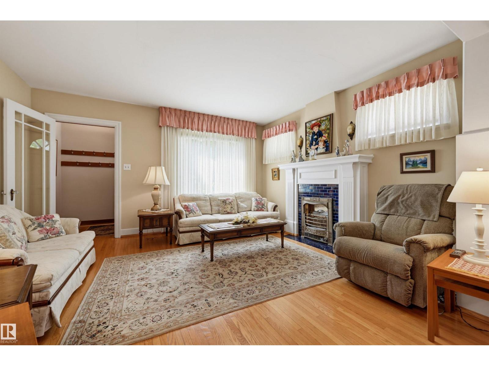 10932 88 AV NW - photo 4