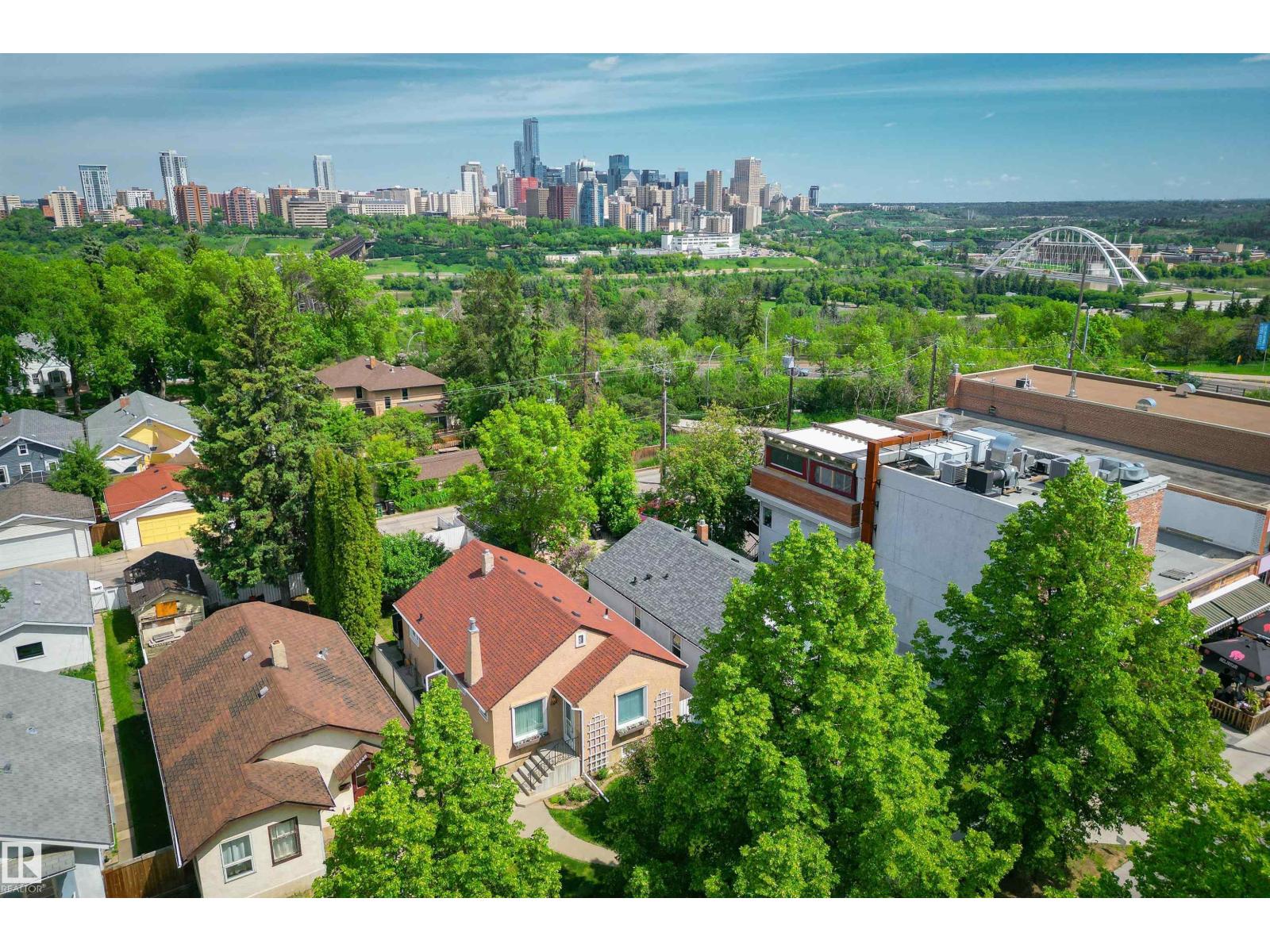 10932 88 AV NW — photo 46