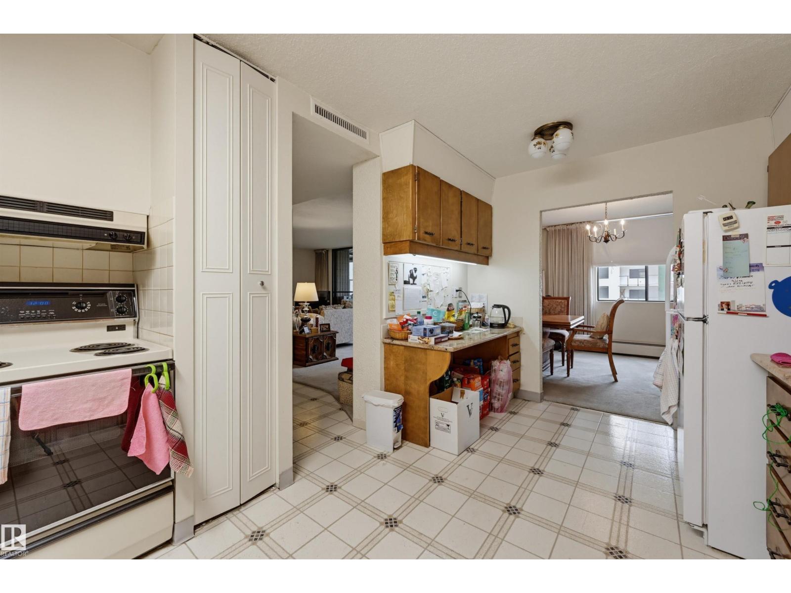 #903 10160 115 ST NW - 11