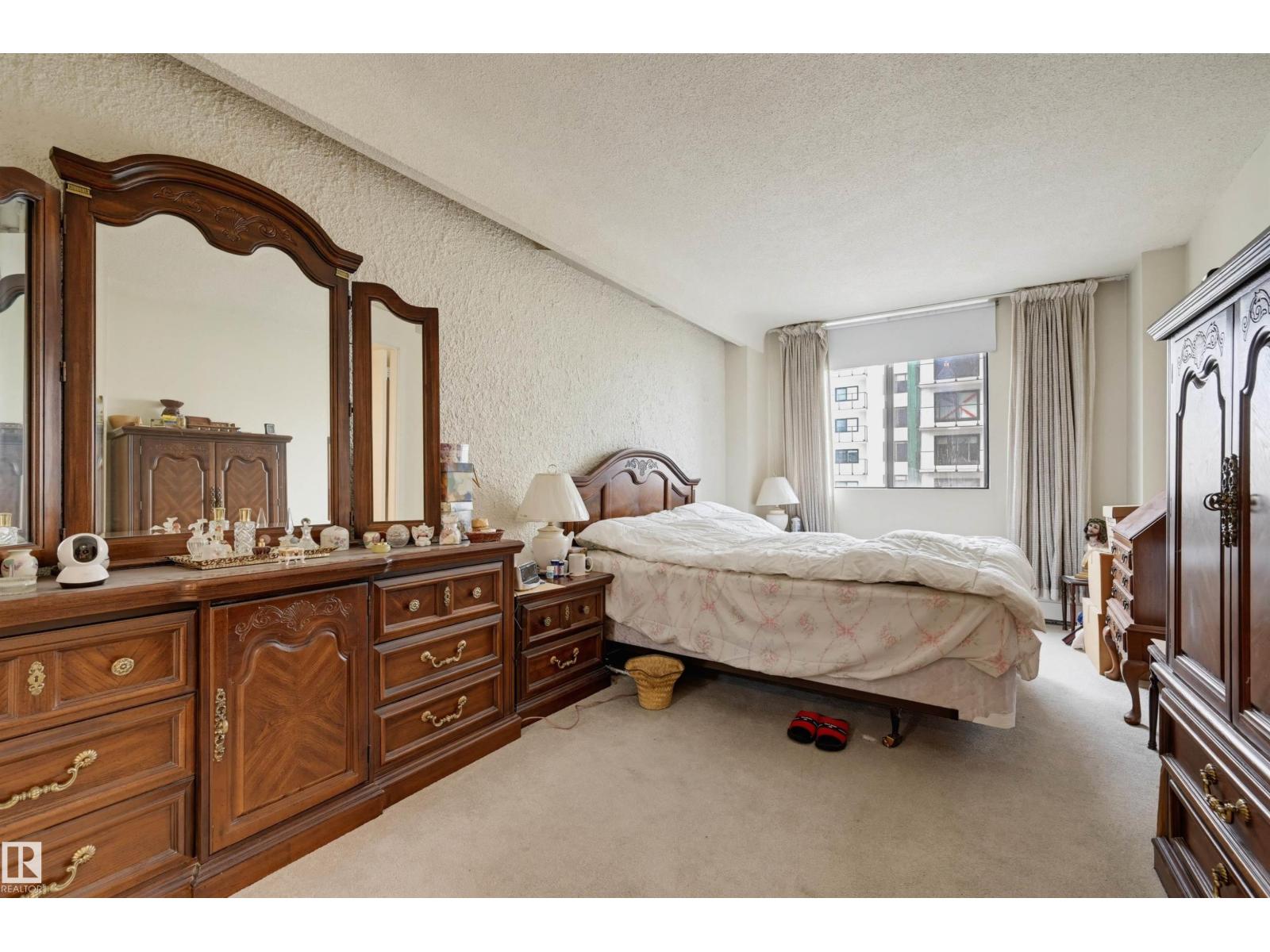 #903 10160 115 ST NW - 14
