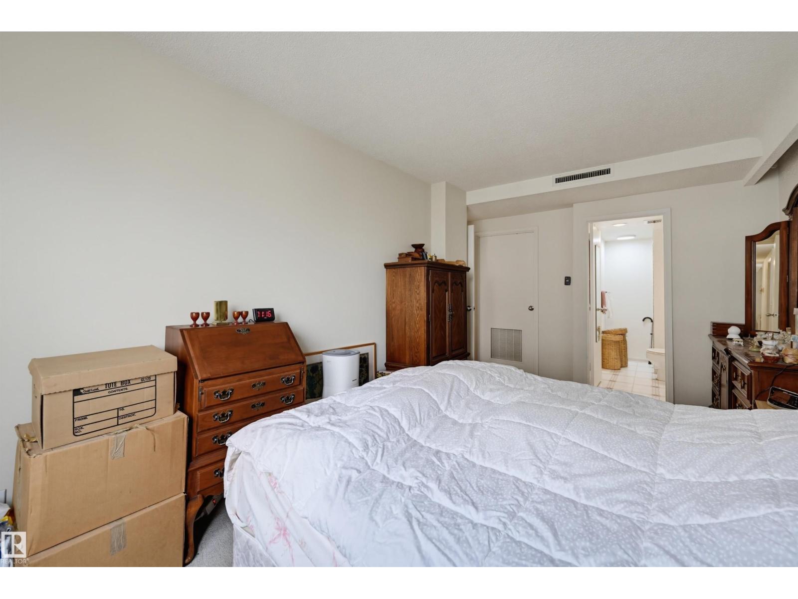 #903 10160 115 ST NW - 15