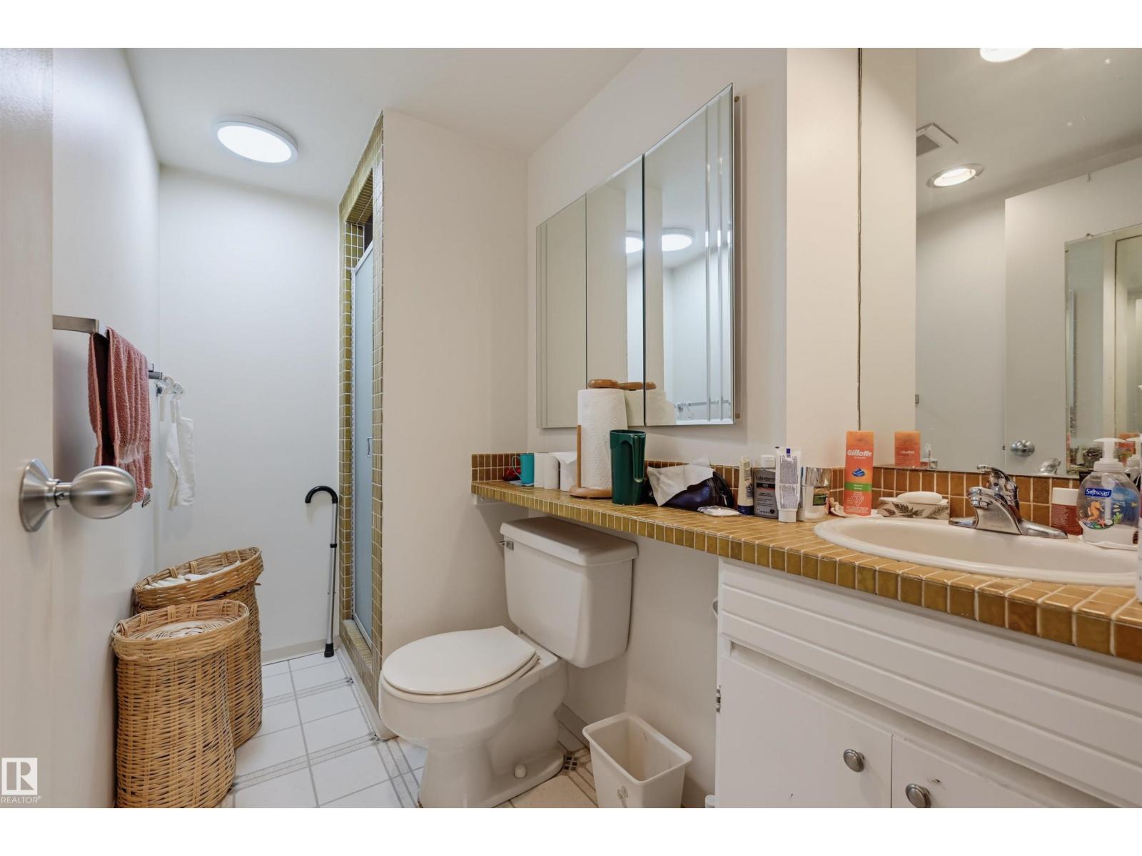 #903 10160 115 ST NW - 16