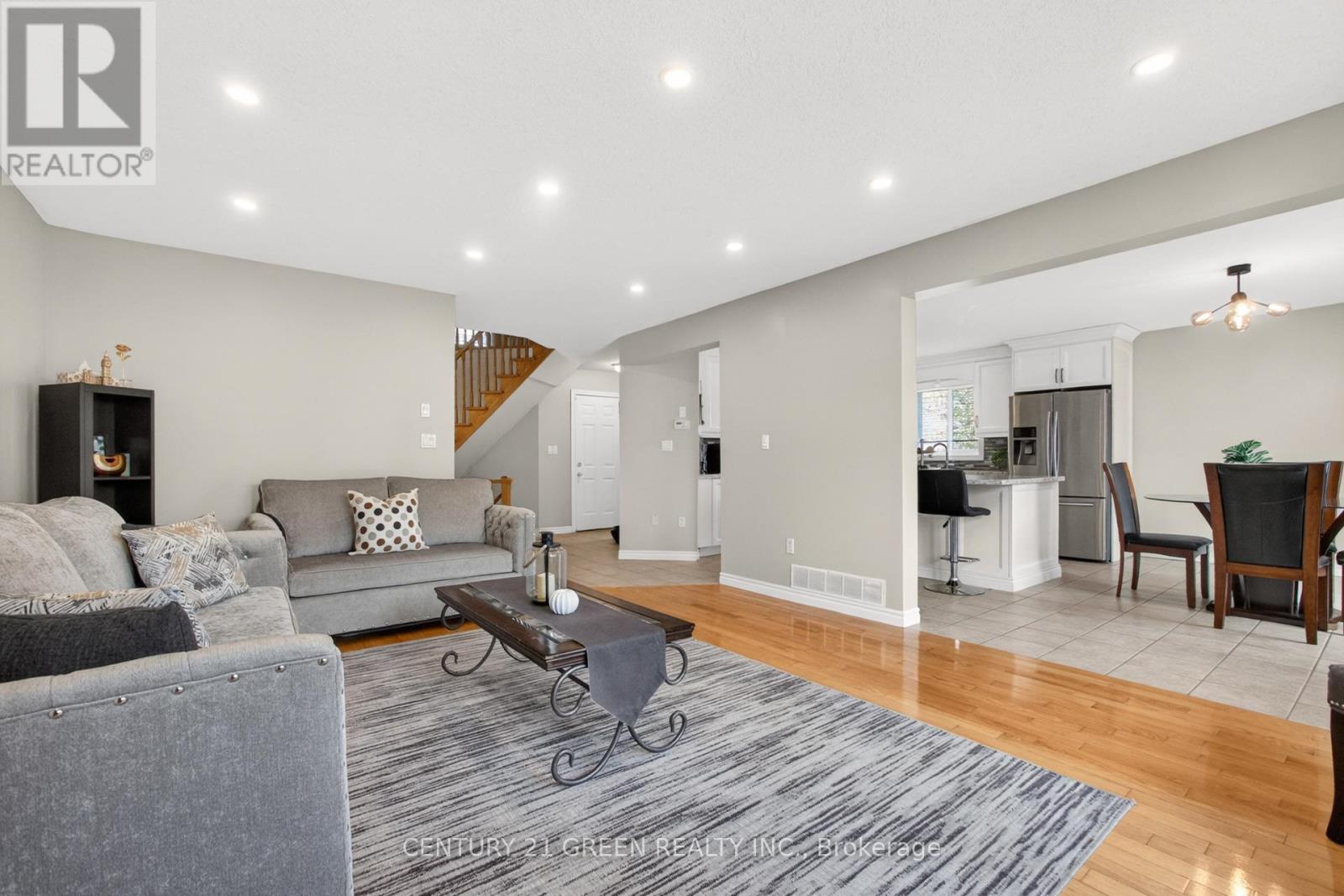 21 HAWKSWOOD DRIVE - 12