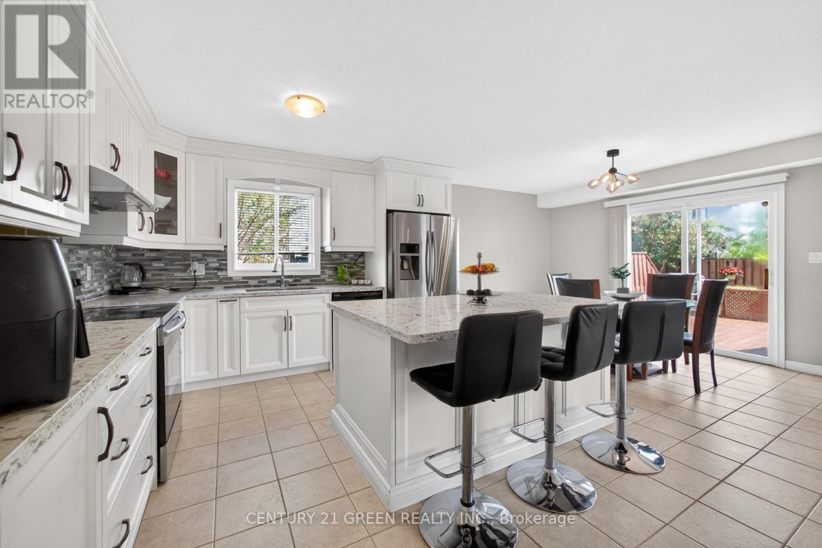 21 HAWKSWOOD DRIVE - 14
