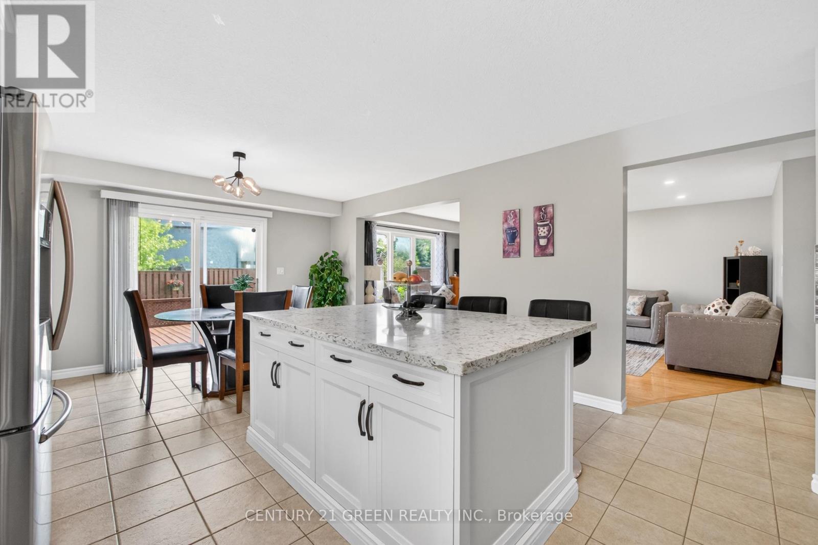 21 HAWKSWOOD DRIVE - 17
