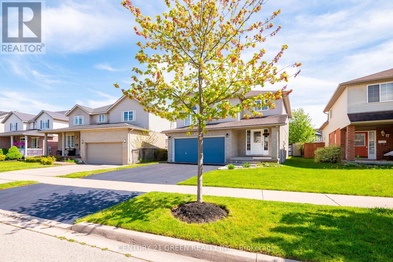 21 HAWKSWOOD DRIVE - 2