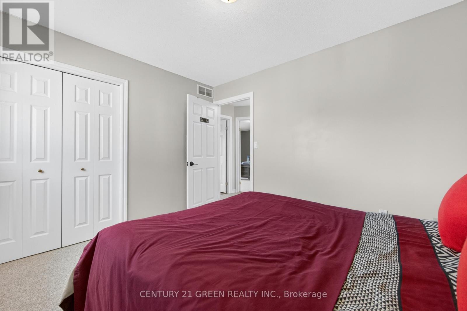 21 HAWKSWOOD DRIVE - 26