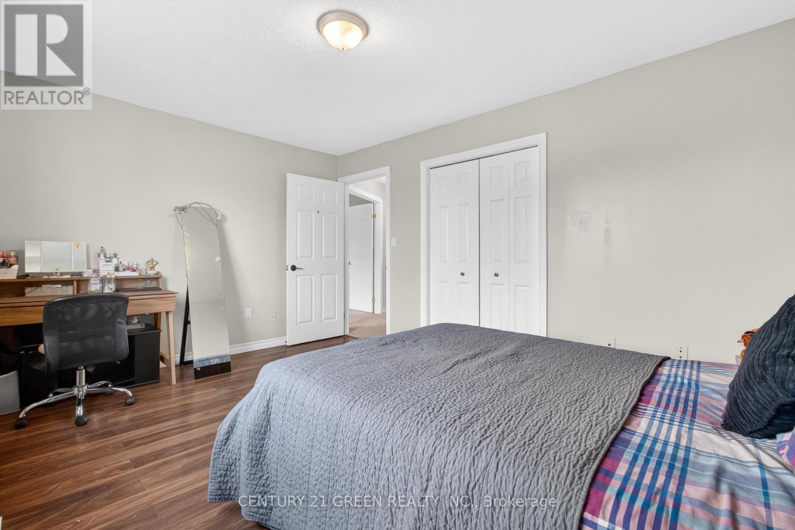 21 HAWKSWOOD DRIVE - 28