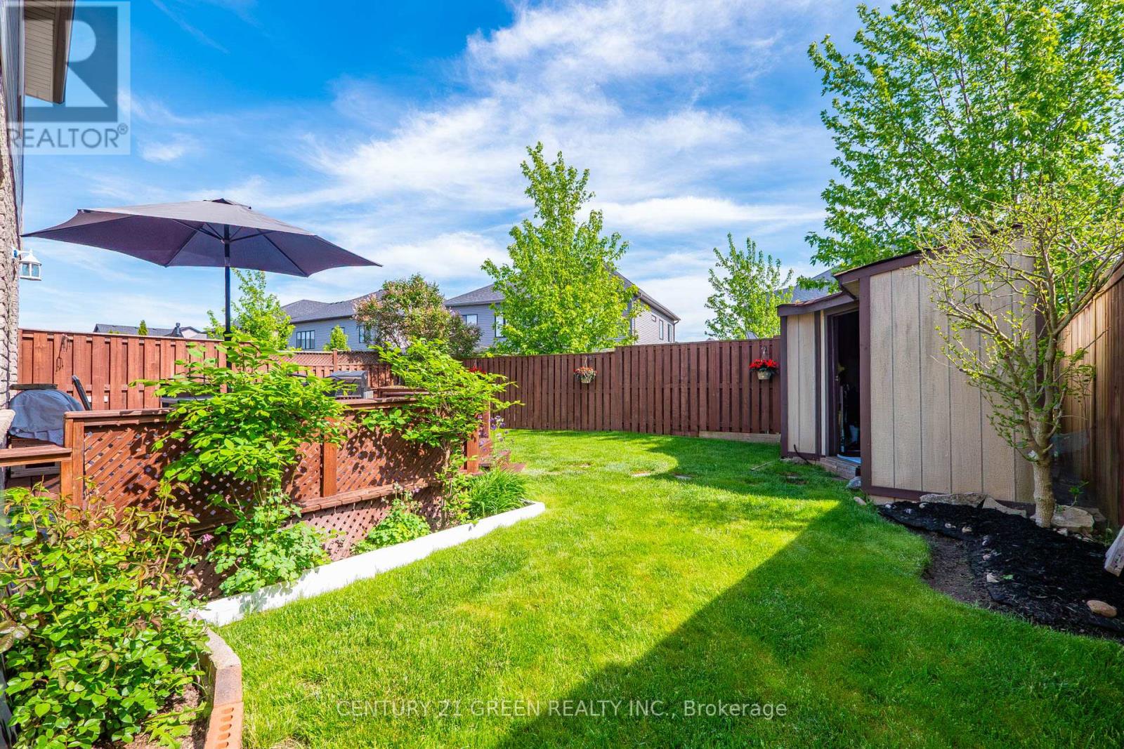 21 HAWKSWOOD DRIVE - 48