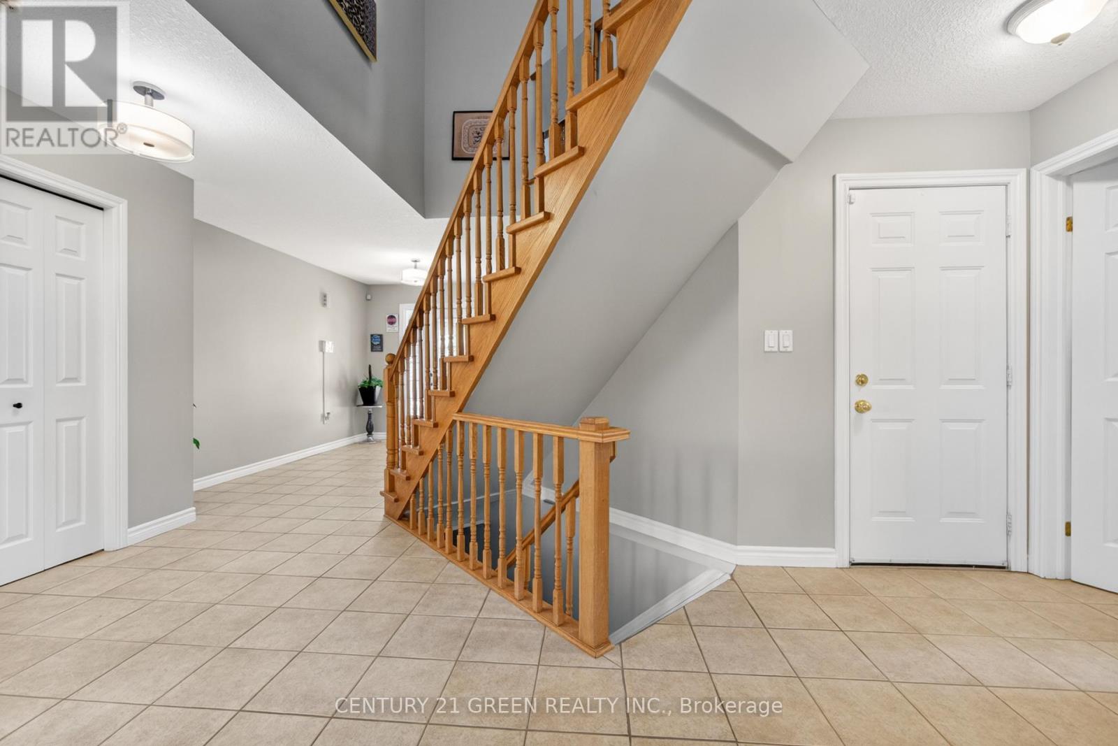 21 HAWKSWOOD DRIVE - 7