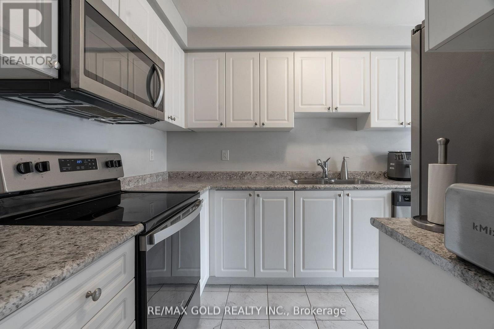 335 STEWART STREET - 11