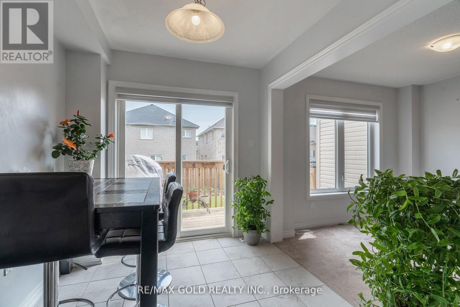 335 STEWART STREET - 12