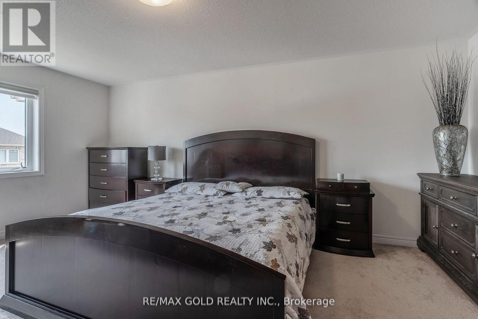 335 STEWART STREET - 19