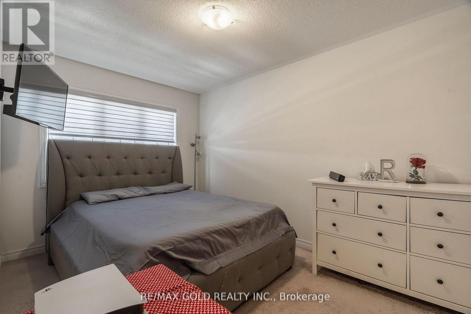 335 STEWART STREET - 25