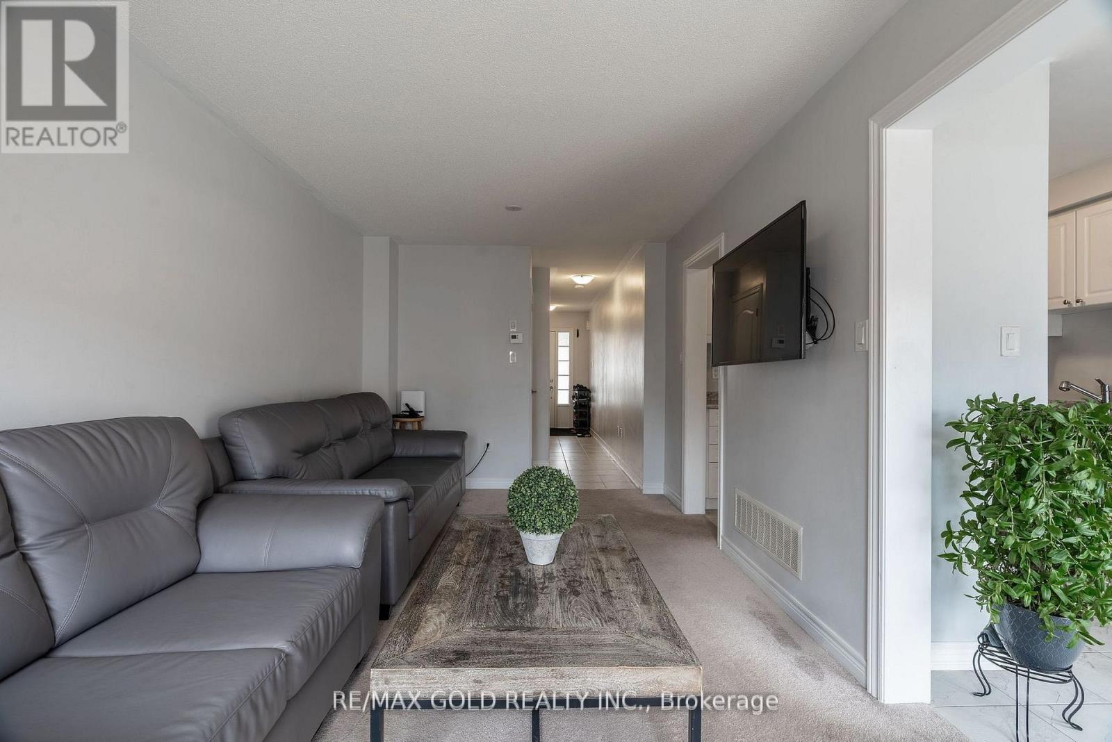 335 STEWART STREET - 7
