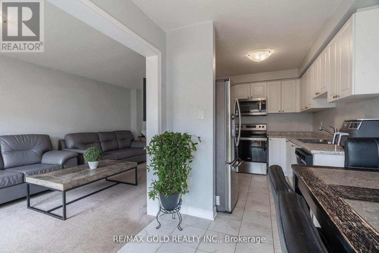 335 STEWART STREET - 9