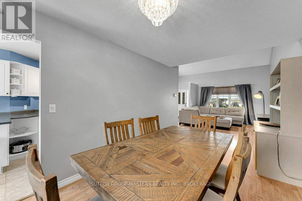 118 SIR JOHN JOHNSON DRIVE - 12