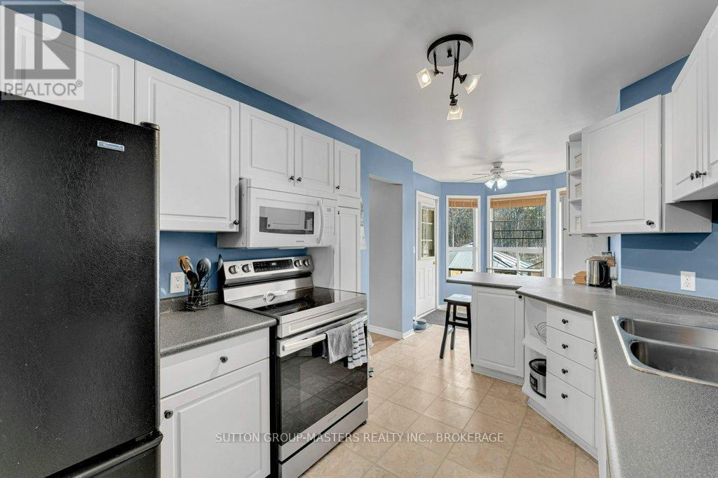 118 SIR JOHN JOHNSON DRIVE - 15