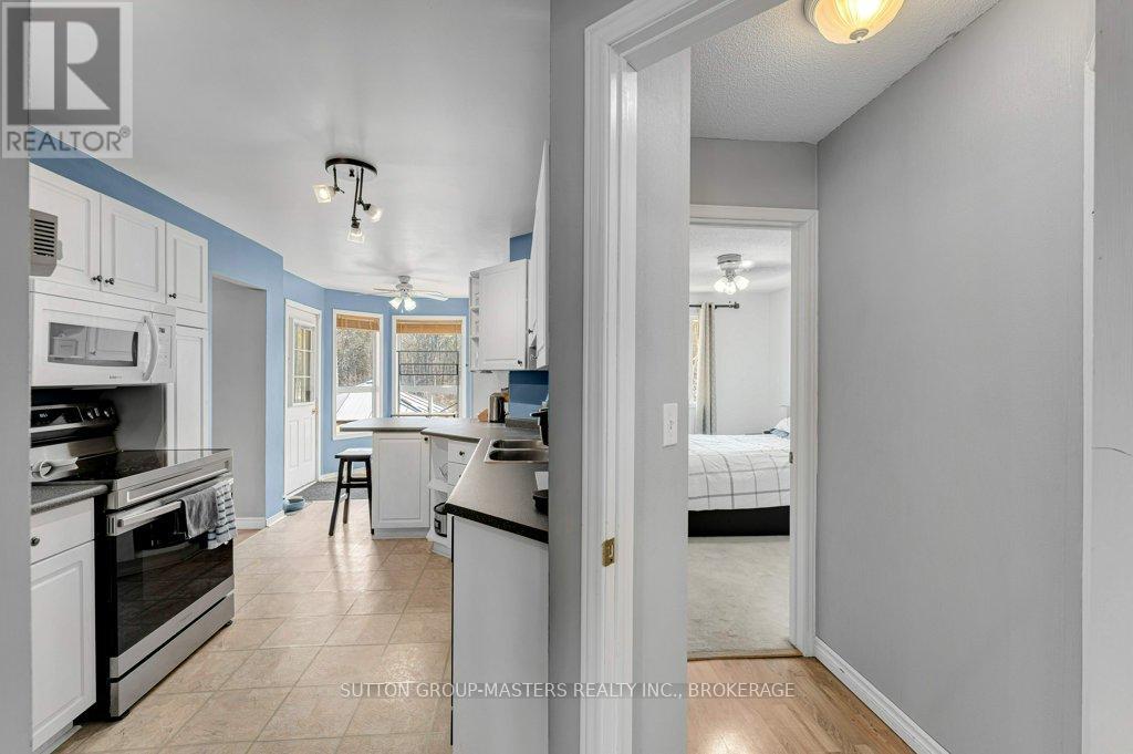 118 SIR JOHN JOHNSON DRIVE - 17