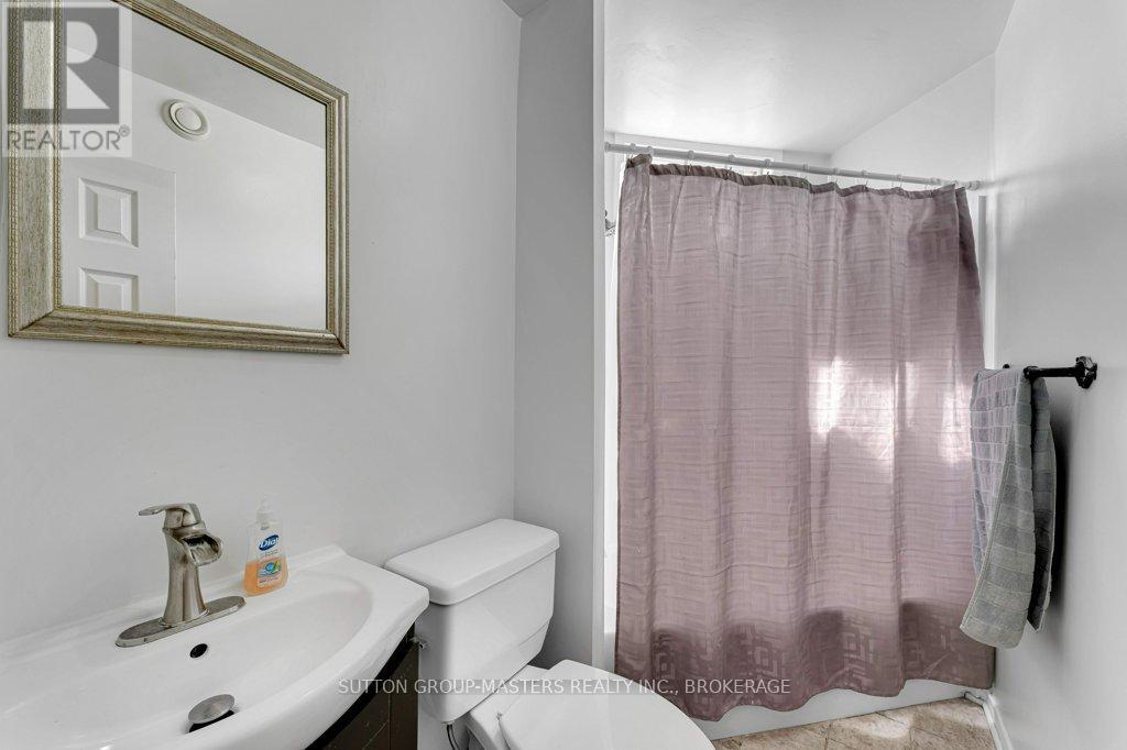 118 SIR JOHN JOHNSON DRIVE - 20