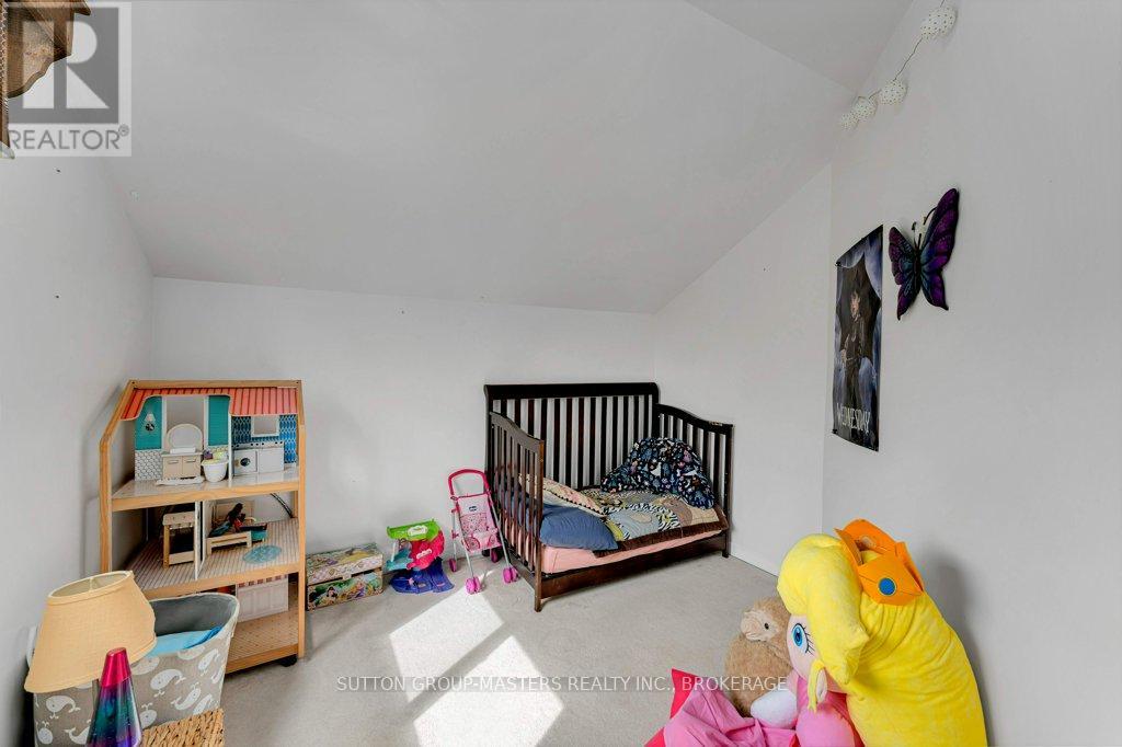118 SIR JOHN JOHNSON DRIVE - 23