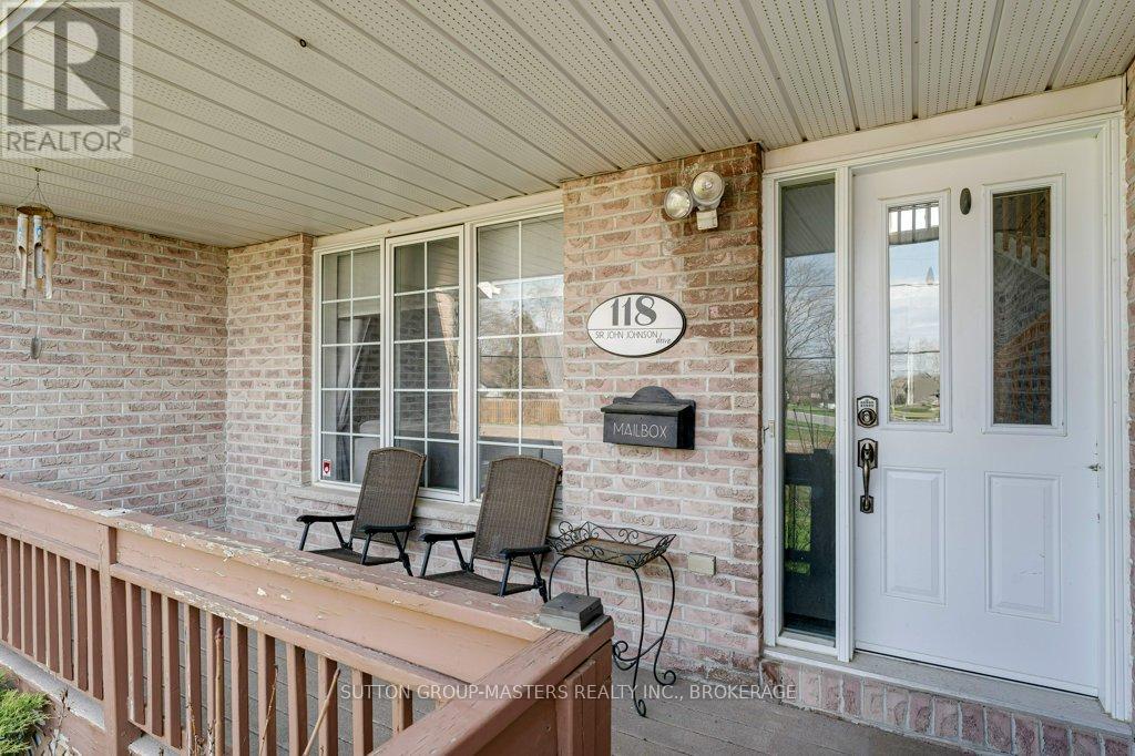 118 SIR JOHN JOHNSON DRIVE - 3