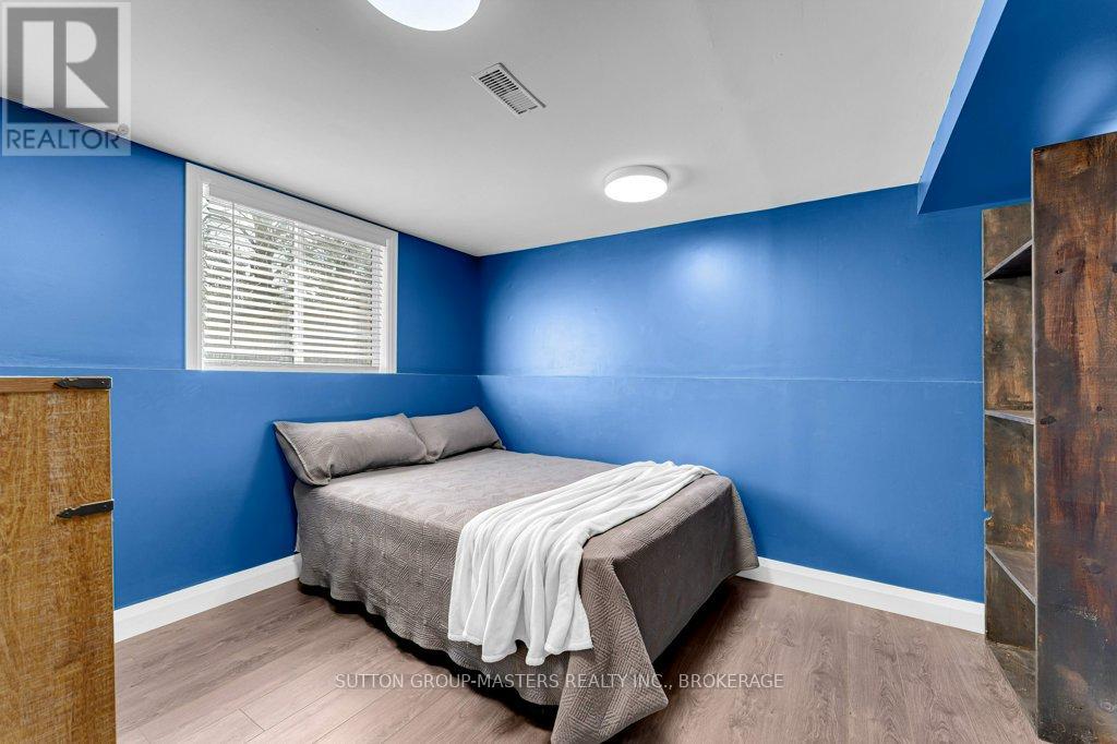 118 SIR JOHN JOHNSON DRIVE - 39