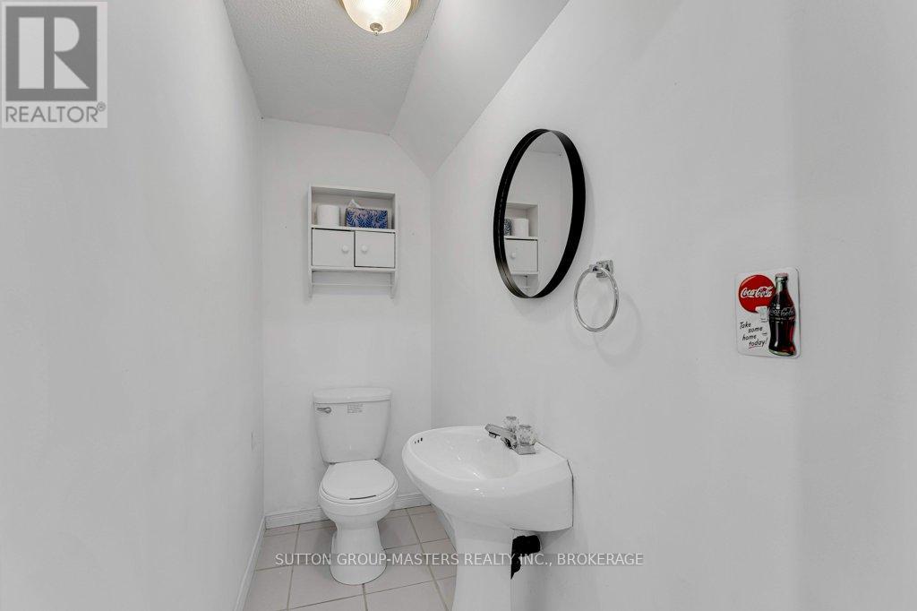 118 SIR JOHN JOHNSON DRIVE - 42
