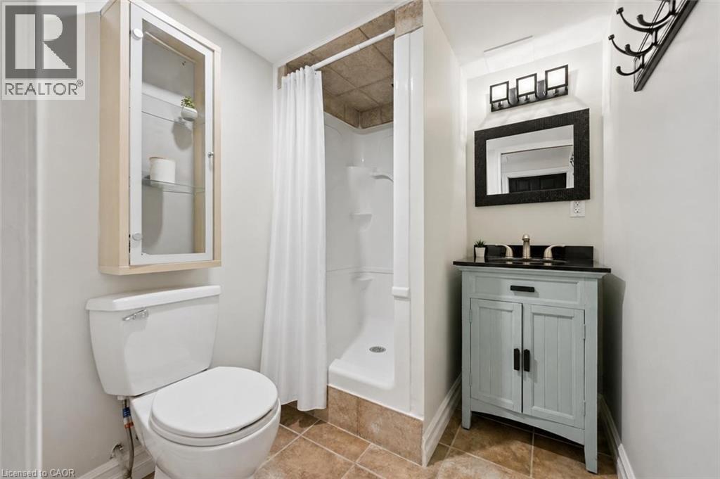 152 WELLINGTON ROAD 7 - 23