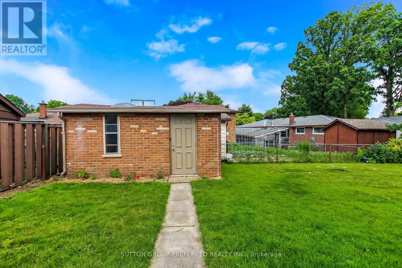 130 FUNDY AVENUE - 7
