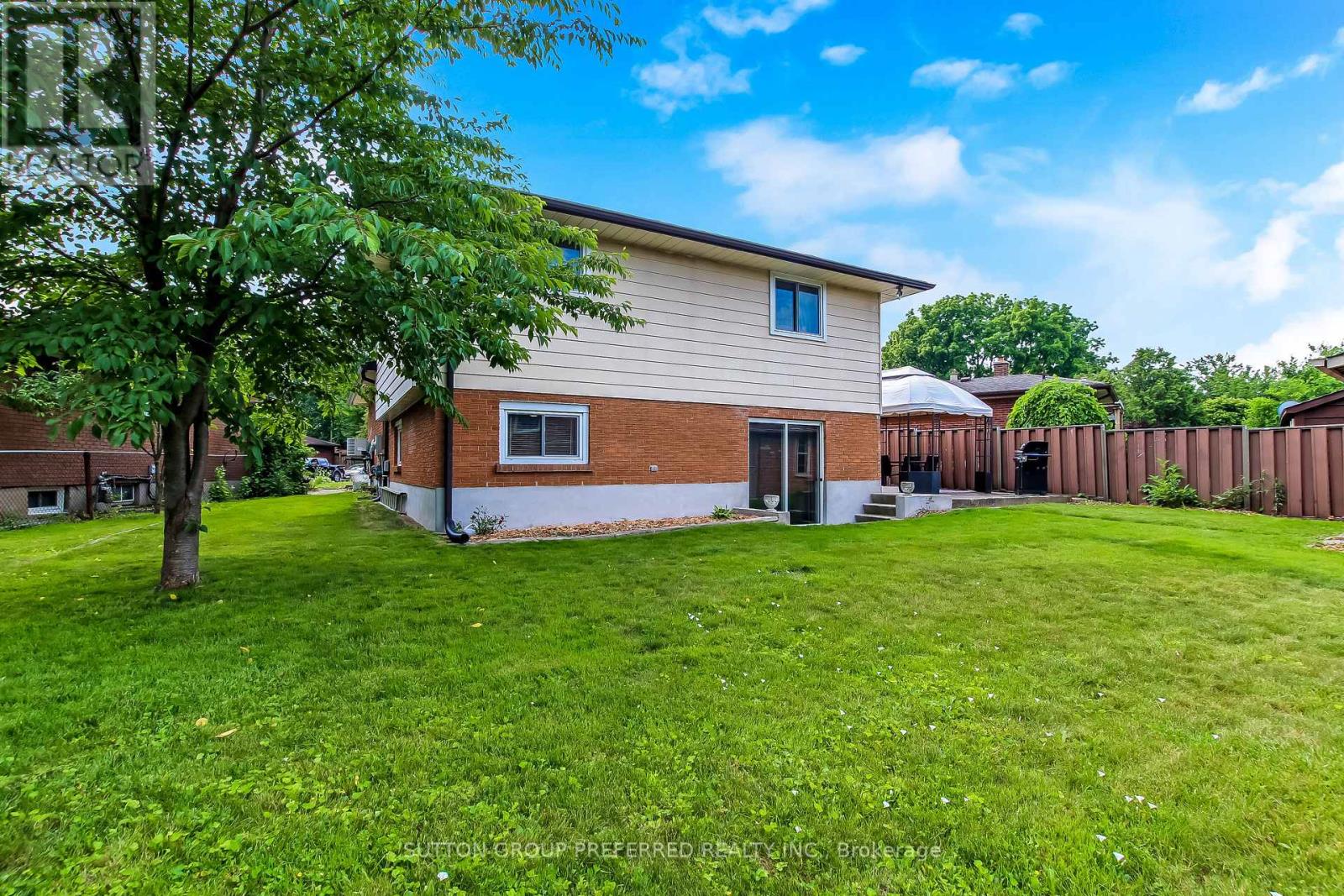 130 FUNDY AVENUE - 8