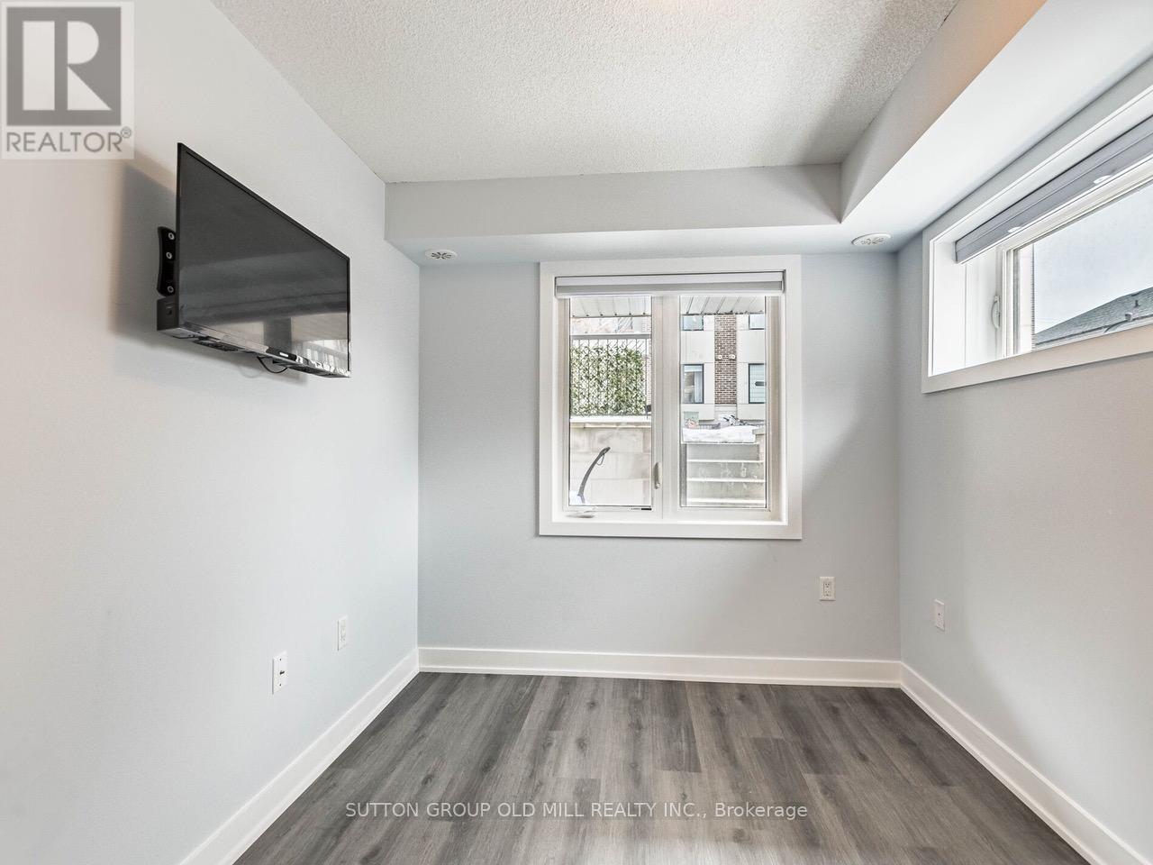 #301 6 DRUMMOND STREET - Image 23