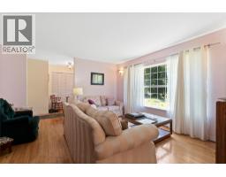 Family room - 3915 Express Point Road, Scotch Creek, BC V0E1M5 Photo 8
