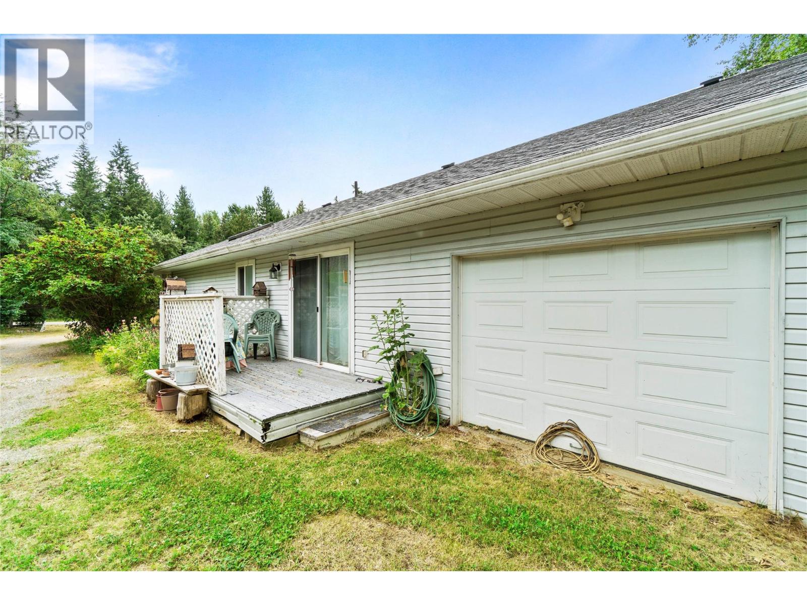 3915 Express Point Road - 39