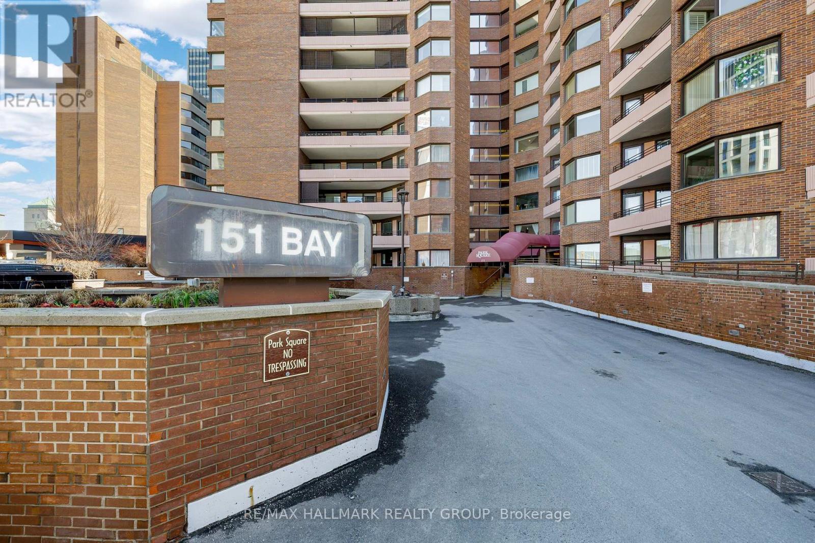 #810 151 BAY STREET - 2