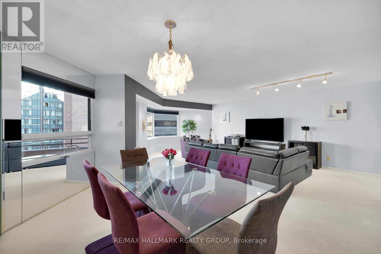 #810 151 BAY STREET - 23