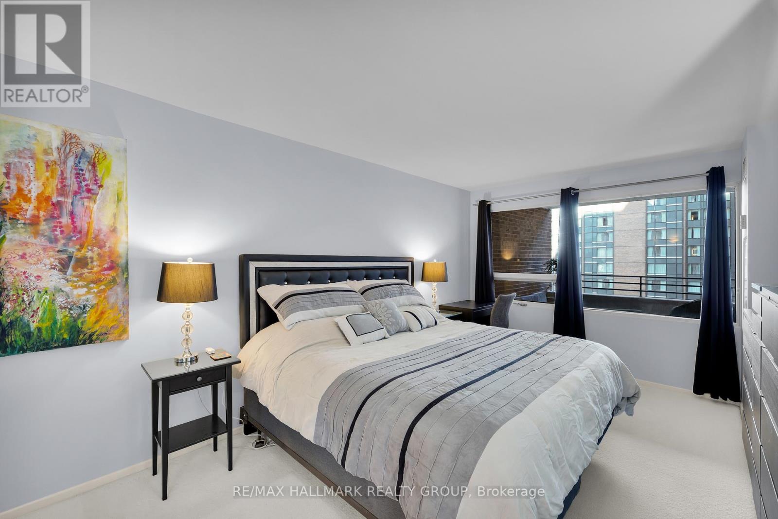 #810 151 BAY STREET - 30
