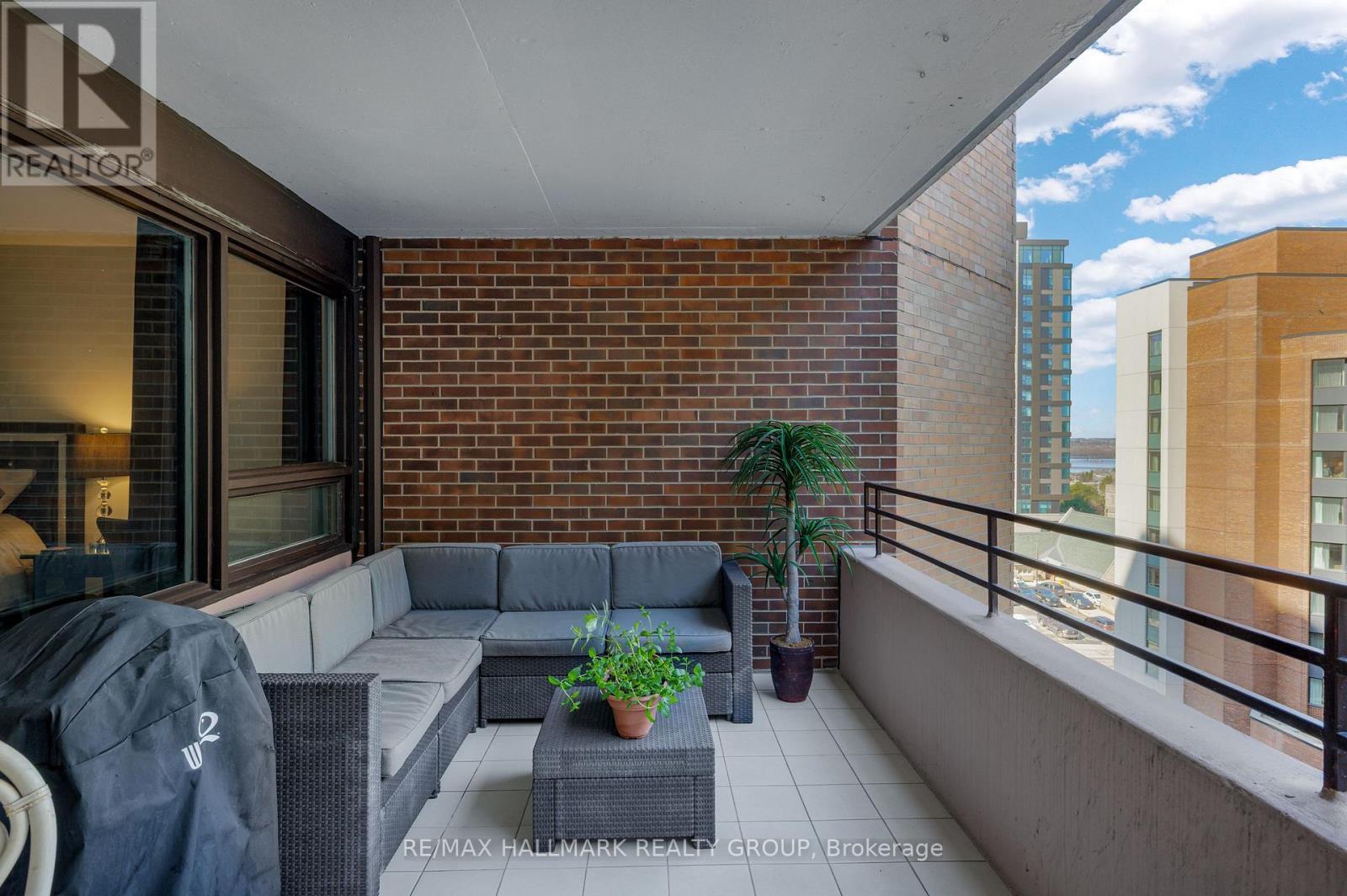 #810 151 BAY STREET - 34