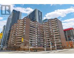 810 - 151 BAY STREET