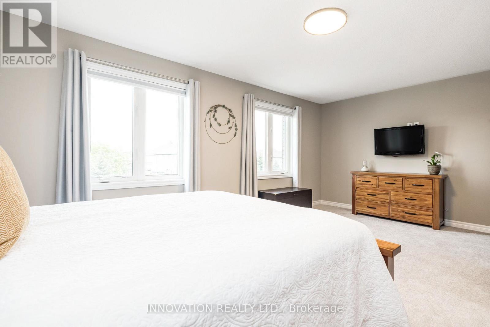 3 Bed, 3 Bath House for Sale in Ottawa – 218 AKERSON ROAD, Ottawa – MLS# X13515728 - Image 21