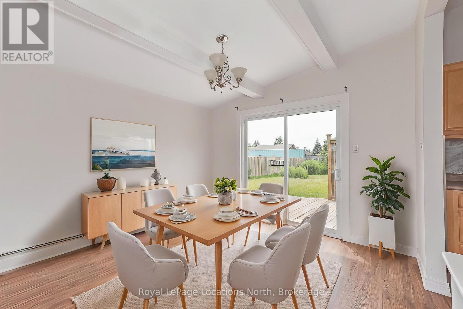 594 OAK STREET - 11
