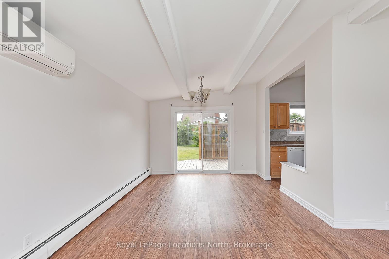 594 OAK STREET - 19