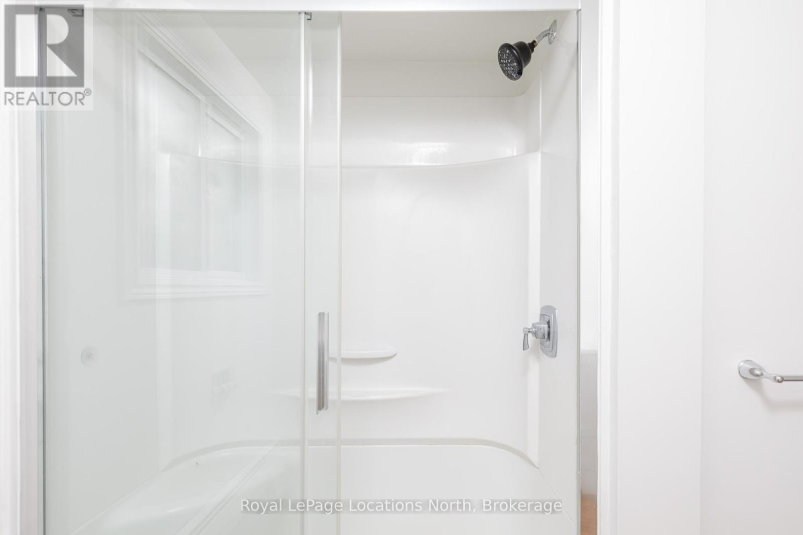 594 OAK STREET - 33
