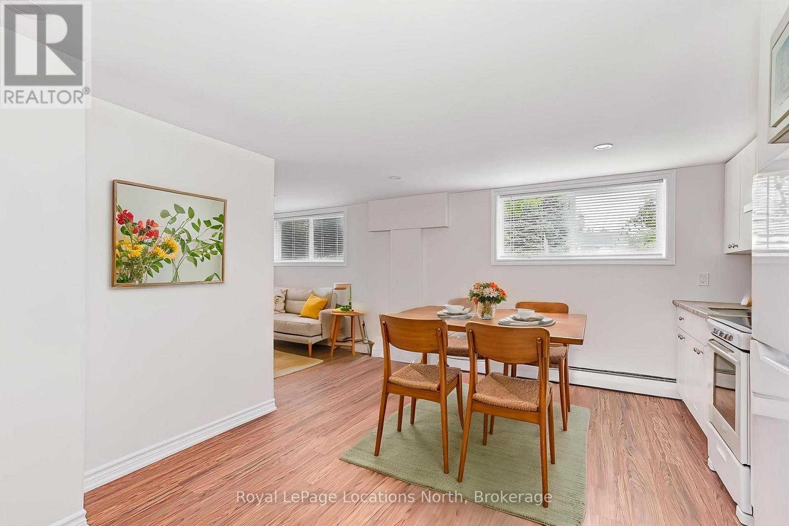 594 OAK STREET - 38