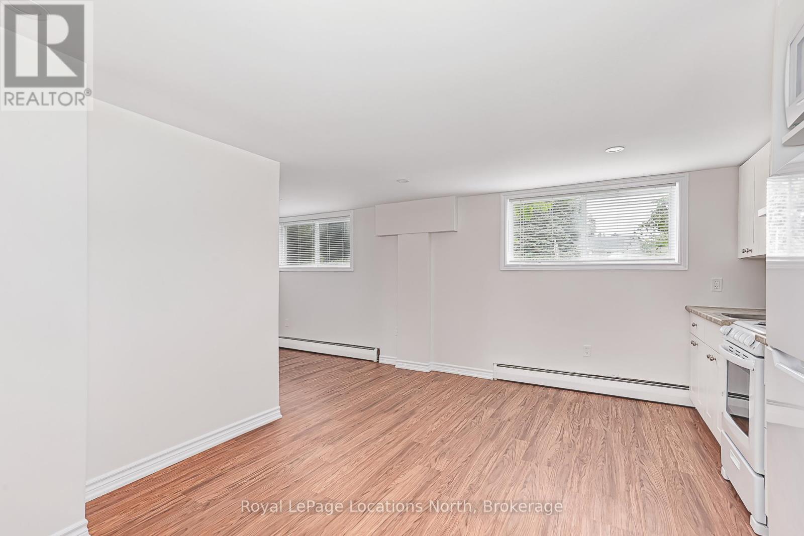 594 OAK STREET - 45