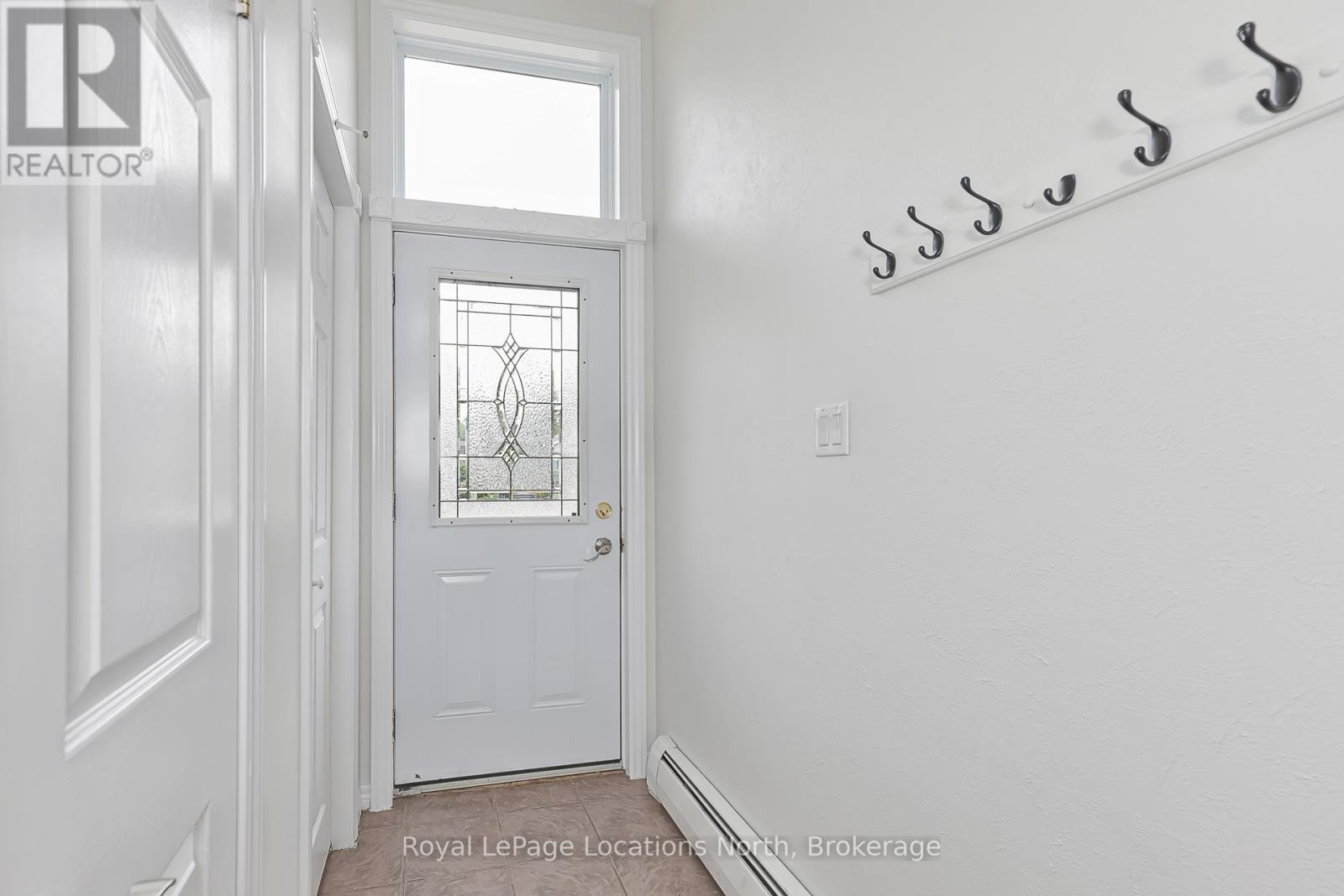 594 OAK STREET - 5