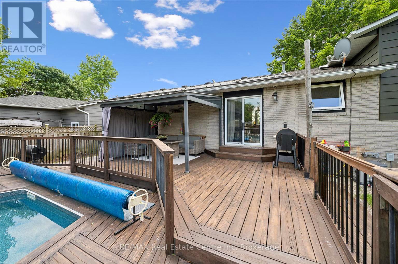 152 WELLINGTON ROAD 7 - 25