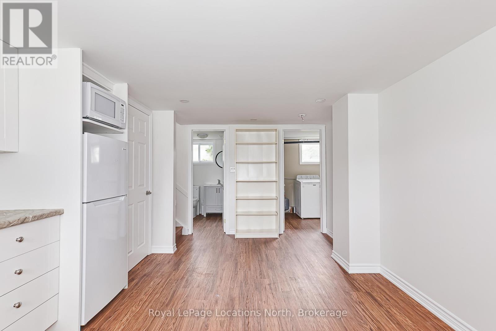 594 OAK STREET - 39