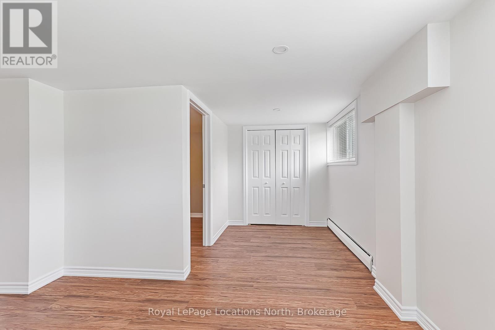 594 OAK STREET - 40