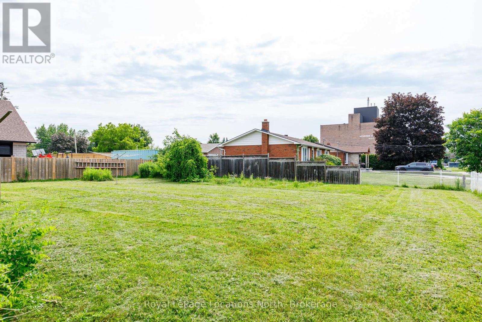594 OAK STREET - 46